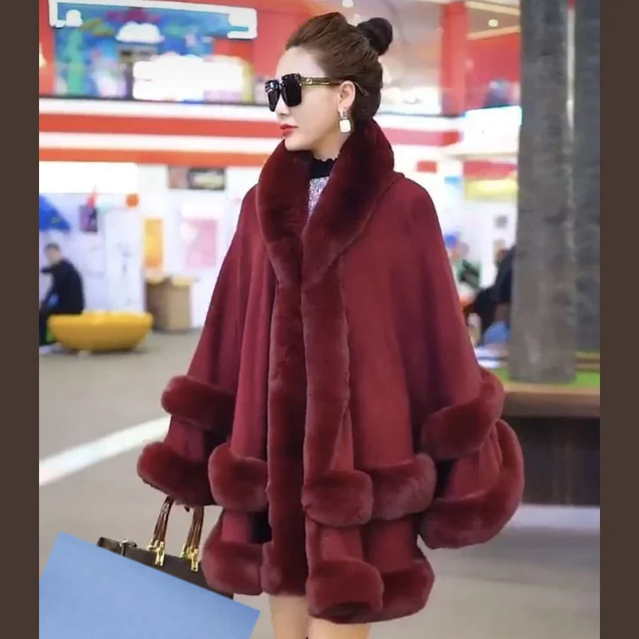 Roupa Feminina de Frio Poncho Luxo - Image 6