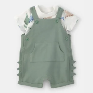Conjunto de duas peças de algodão com jardineira curta e T-shirt com estampado de dinossauro