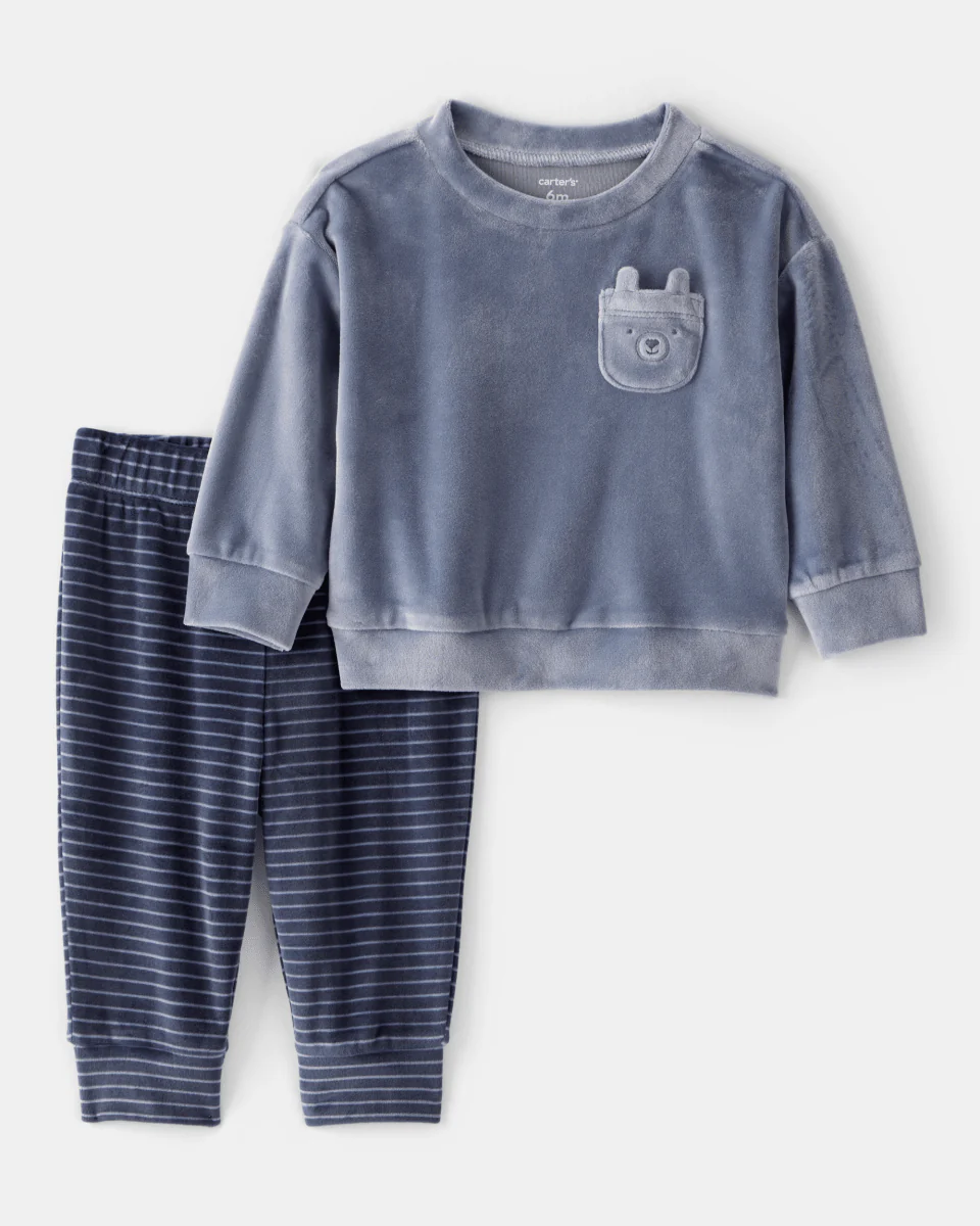 Conjunto de duas peças: sweatshirt de peluche com urso e calças jogger azuis